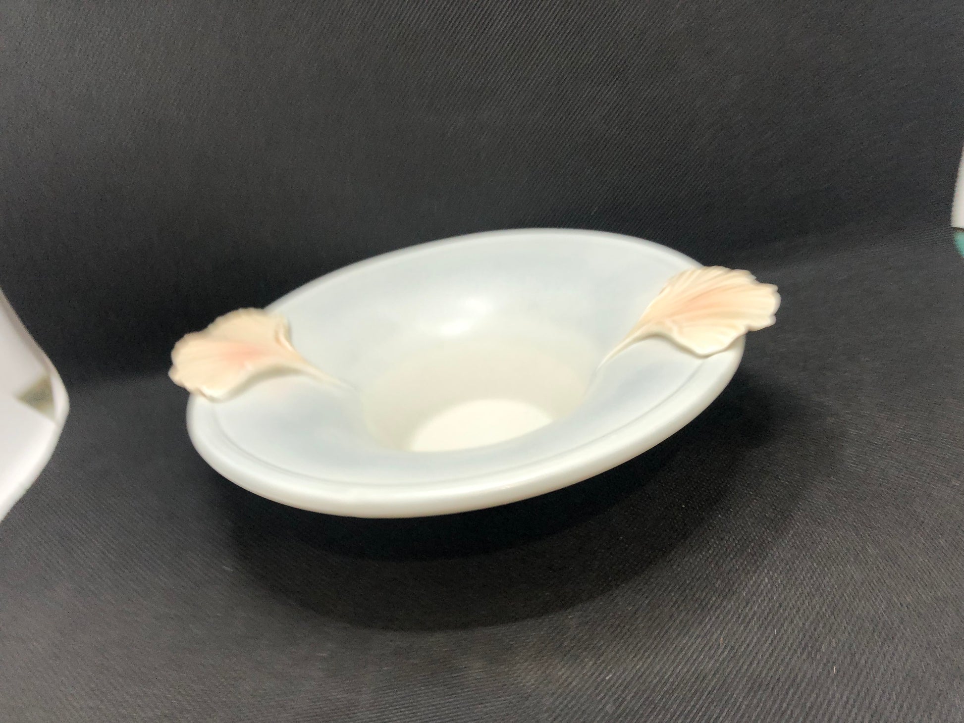 Trinket Dish with Pink Ginkgo Leaf Handle 2