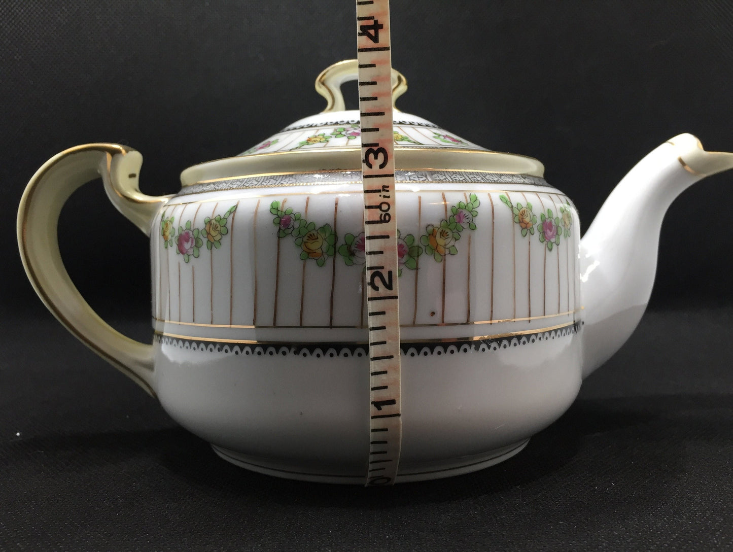 Pretty Nippon Teapot